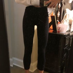 Lululemon In Movement Crop 23”